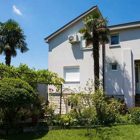 Liberte Holiday home *