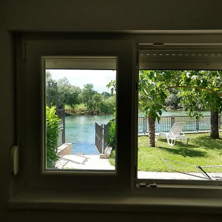 Liberte Holiday home *